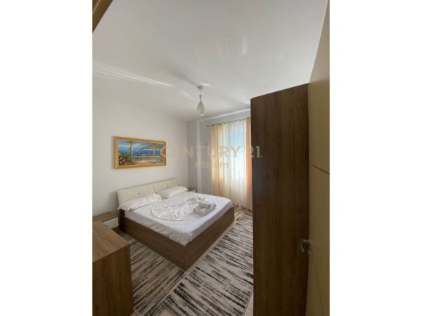 Tirane, jepet me qera apartament 1+1 Kati 1, 80 m² 450 € (rruga 5 maj)