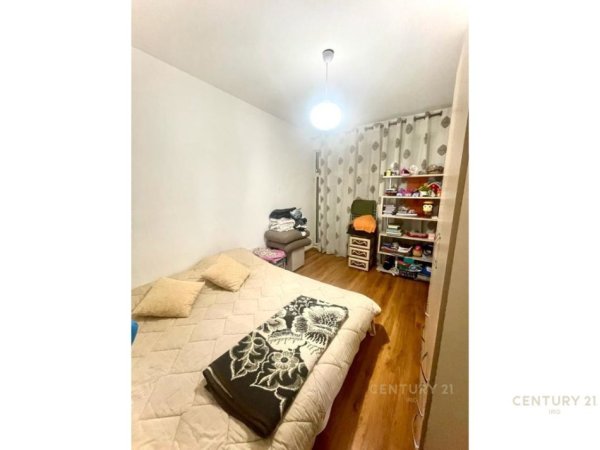 Tirane, jepet me qera apartament 2+1 Kati 4, 80 m² 450 € (gjimnazi partizani)