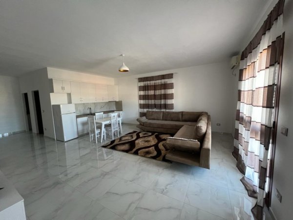 Tirane, jap me qera apartament 2+1+Ballkon Kati 3, 130 m² 400 € (5 maji)