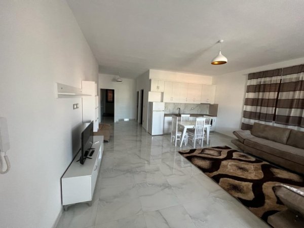 Tirane, jap me qera apartament 2+1+Ballkon Kati 3, 130 m² 400 € (5 maji)