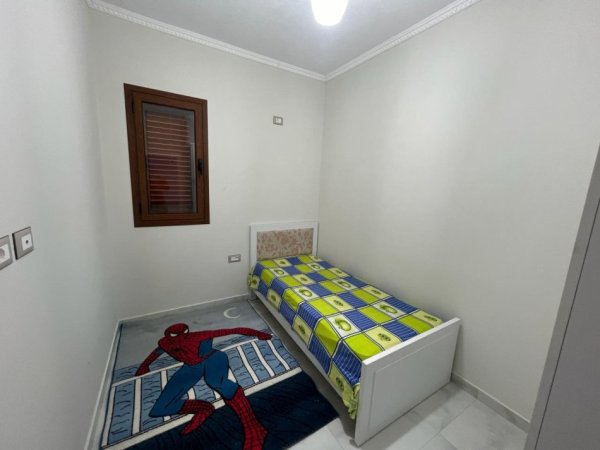 Tirane, jap me qera apartament 2+1+Ballkon Kati 3, 130 m² 400 € (5 maji)