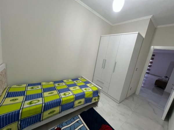 Tirane, jap me qera apartament 2+1+Ballkon Kati 3, 130 m² 400 € (5 maji)