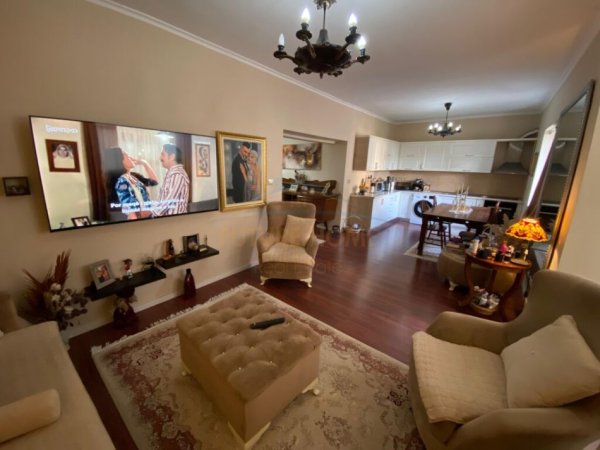 Tirane, shitet apartament 2+1 Kati 3, 110 m² (Ambasada Amerikane)