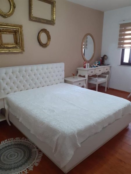 Tirane, jepet me qera apartament 2+1 Kati 4, 100 m² 600 € (RRUGA E KOSOVAREVE)