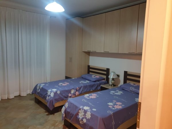 Tirane, jepet me qera apartament 2+1 Kati 8, 80 m² 800 € (Myslym Shyri)