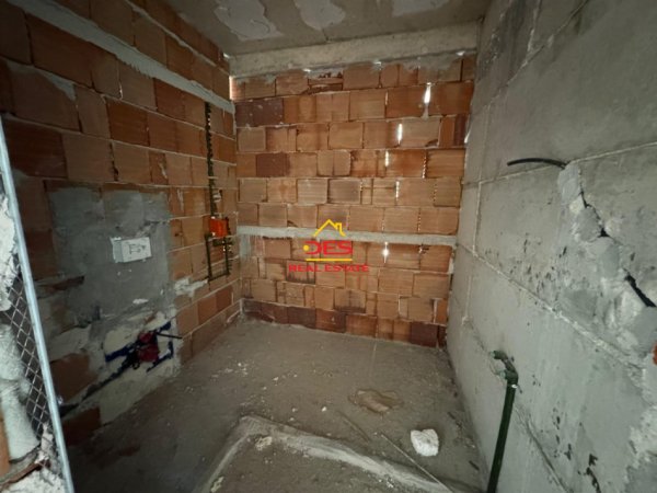 Vlore, shitet apartament 1+1 Kati 3, 69 m² 125.100 € (Rruga Sali Vranishti)