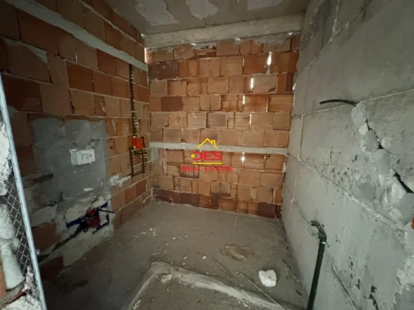 Vlore, shitet apartament 1+1 Kati 3, 69 m² 125.100 € (Rruga Sali Vranishti)