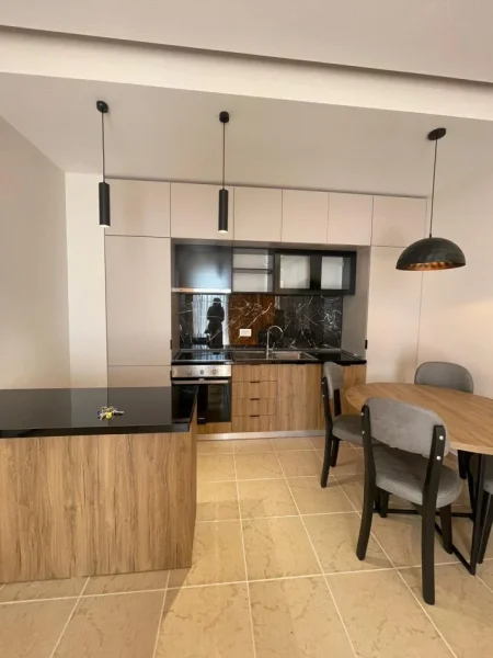Tirane, jepet me qera 2+1 , 105 m² 850 € (Bulevardi i ri)