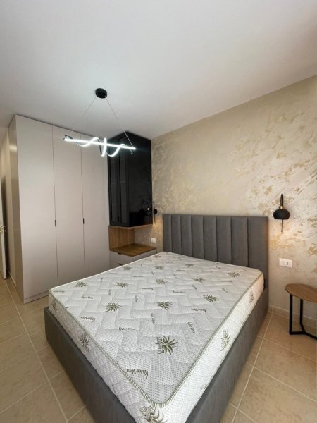 Tirane, jepet me qera 2+1 , 105 m² 850 € (Bulevardi i ri)