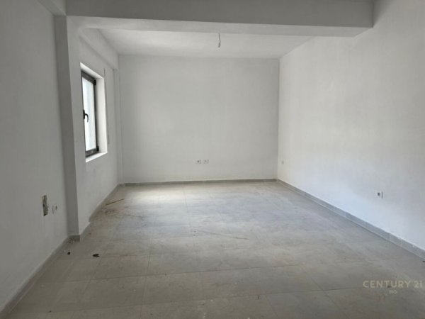 Tirane, shes apartament 1+1+Ballkon Kati 3, 61 m² 97.000 € (Kodra e Diellit 1)
