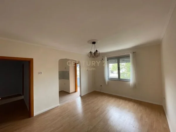 Tirane, shitet apartament 1+1+Ballkon Kati 3, 63 m² 95.000 € (Perballe Delijorgjit)