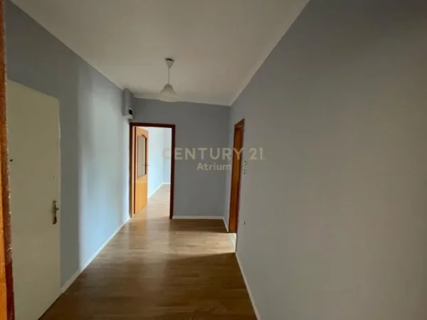 Tirane, shitet apartament 1+1+Ballkon Kati 3, 63 m² 95.000 € (Perballe Delijorgjit)
