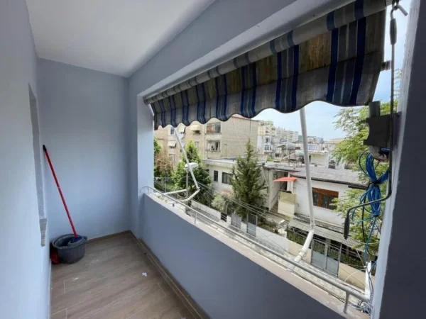 Tirane, shitet apartament 1+1+Ballkon Kati 3, 63 m² 95.000 € (Perballe Delijorgjit)
