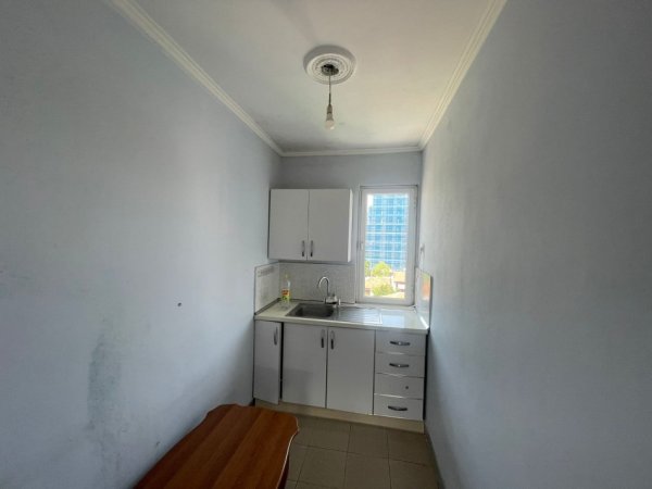 Tirane, shitet apartament 1+1+Aneks+Ballkon , 52 m² 66.000 € (Rruga Ali Demi)