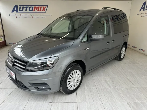 Tirane, shes makine VW CADDY Nafte, gri e erret manuale Klima 147.000 km 13.900 €
