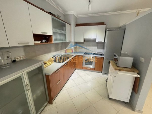 Tirane, shitet apartament 2+1+Ballkon Kati 6, 140 m² 400.000 € (Myslym Shyri)