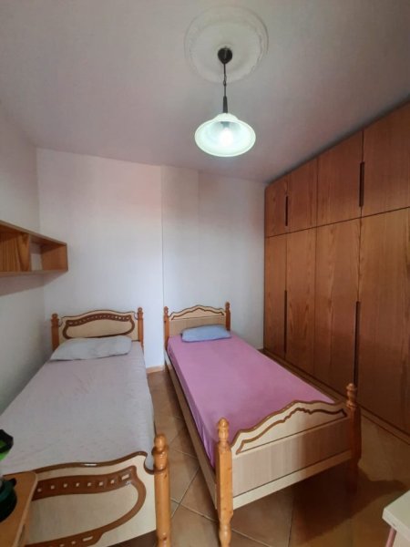Tirane, jap me qera apartament 2+1 Kati 5, 95 m² 600 € (Qender)