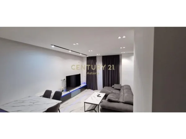 Tirane, jepet me qera apartament 2+1 Kati 4, 98 m² 750 € (Ish Hipoteka)