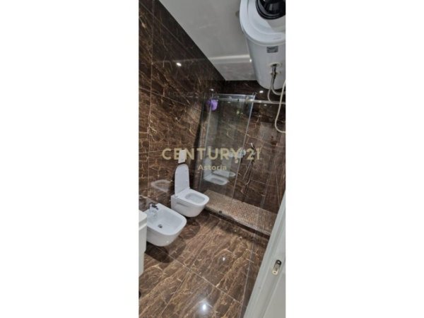 Tirane, jepet me qera apartament 2+1 Kati 4, 98 m² 750 € (Ish Hipoteka)
