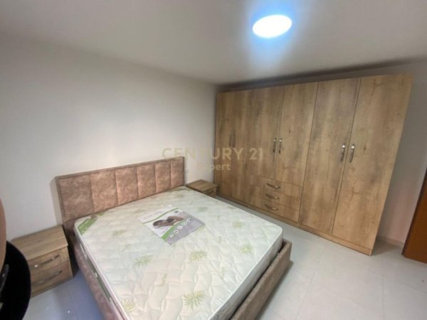 Tirane, jepet me qera apartament 2+1 Kati 0, 120 m² 400 € (Bulevardi i Ri)