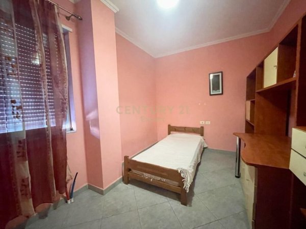 Tirane, jepet me qera apartament 2+1+Ballkon Kati 3, 100 m² 350 € (Fresk)