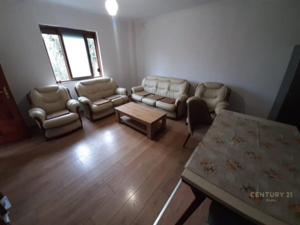 Tirane, jepet me qera apartament 2+1 Kati 1, 100 m² 401 € (Jordan Misja)