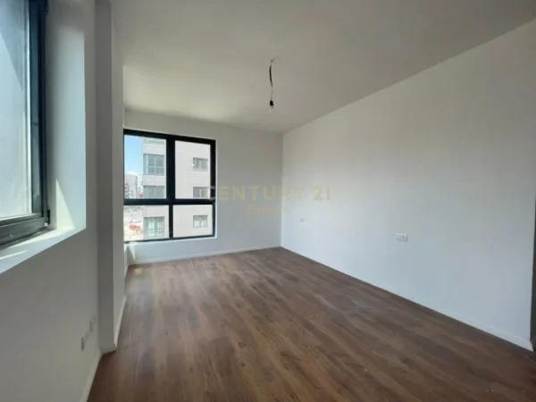 Tirane, jepet me qera apartament 2+1+Ballkon Kati 3, 107 m² 450 € (Astir)