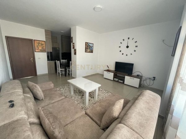 Tirane, jepet me qera apartament 2+1 Kati 6, 124 m² 450 € (Astir)