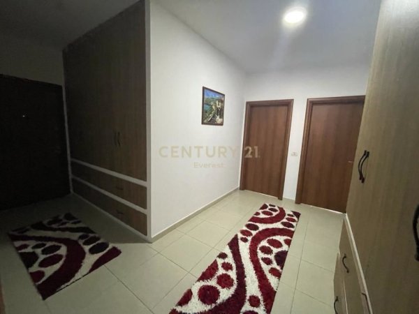 Tirane, jepet me qera apartament 2+1 Kati 6, 124 m² 450 € (Astir)