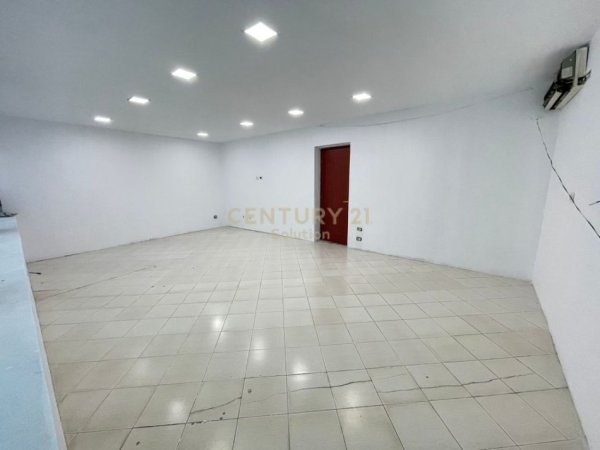 Tirane, jepet me qera zyre Kati 3, 92 m² 400 € (Teodor keko)