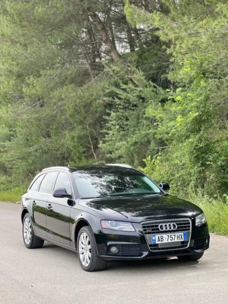 Elbasan, shes me portobagazh AUDI A4 Benzin+Gaz, e zeze automatik Kondicioner 270.000 km