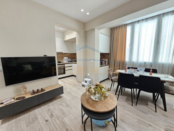 Durres, shitet apartament 2+1 Kati 3, 81 m² 134.000 € (LAGJA 3, DURRES)