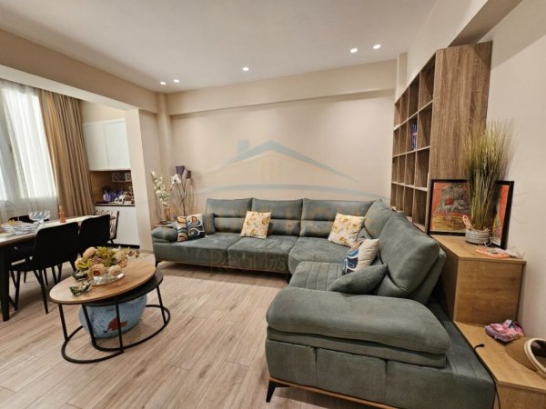 Durres, shitet apartament 2+1 Kati 3, 81 m² 134.000 € (LAGJA 3, DURRES)