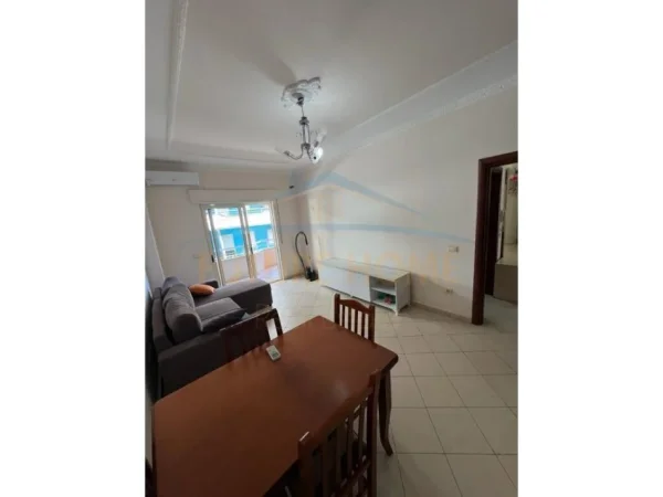 Durres, shitet apartament 1+1 Kati 3, 69 m² 70.000 € (GOLEM,DURRES)