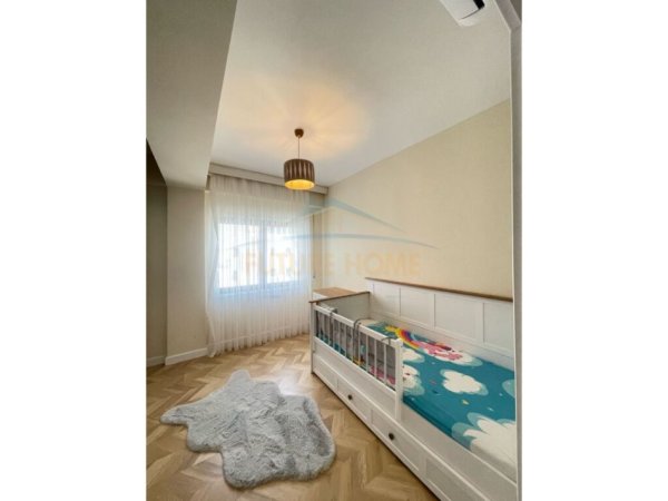 Tirane, jepet me qera apartament 3+1+Aneks+Ballkon Kati 3, 150 m² 1.300 € (REZIDENCA KODRA E DIELLIT)