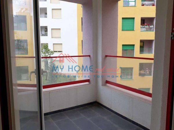 Tirane, shitet apartament 1+1+Ballkon Kati 3, 67 m² 90.000 € (Ali Demi)