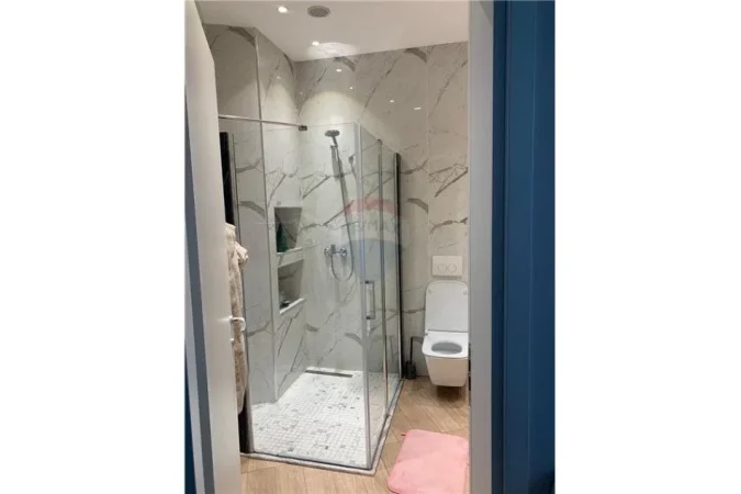 Tirane, jepet me qera apartament 1+1 Kati 4, 80 m² 500 € (Fusha e Aviacionit)