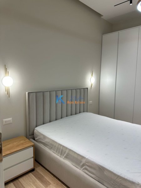 Tirane, jepet me qera apartament 2+1+Ballkon Kati 1, 90 m² 600 € (Don Bosko, afer Spar)