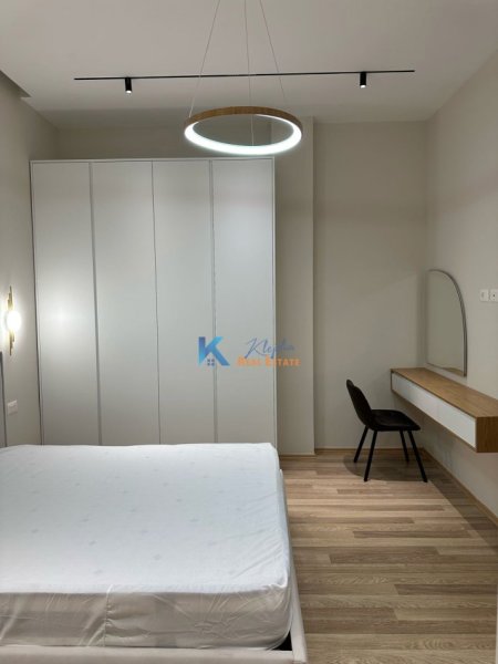 Tirane, jepet me qera apartament 2+1+Ballkon Kati 1, 90 m² 600 € (Don Bosko, afer Spar)