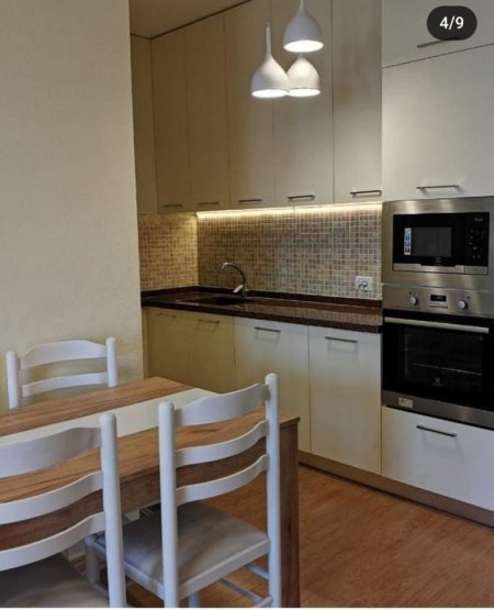 Tirane, shitet apartament 2+1+Ballkon Kati 5, 95 m² 145.000 € (Globe, Rruga e Kavajes)