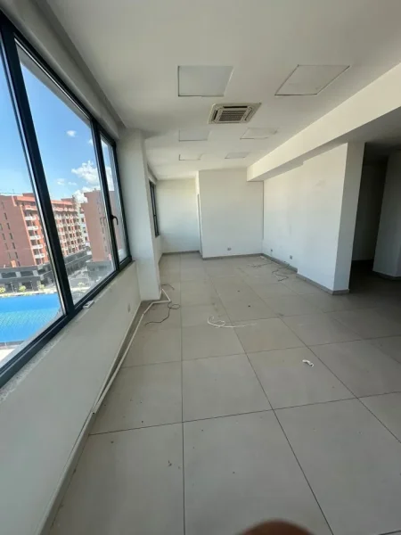 Tirane, jepet me qera ambjent biznesi Kati 7, 315 m² 3.300 € (Delijorgji)