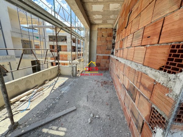 Vlore, shitet garsonier 1+1 Kati 3, 71 m² 129.400 € (Rruga Sali Vranishti)