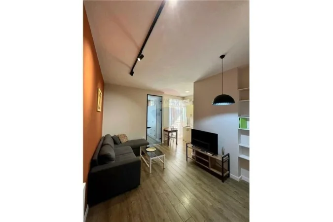 Tirane, jepet me qera apartament 1+1 Kati 3, 45 m² 500 € (APARTAMENT 1+1 PER QIRA KOPSHTI ZOLOGJIK)