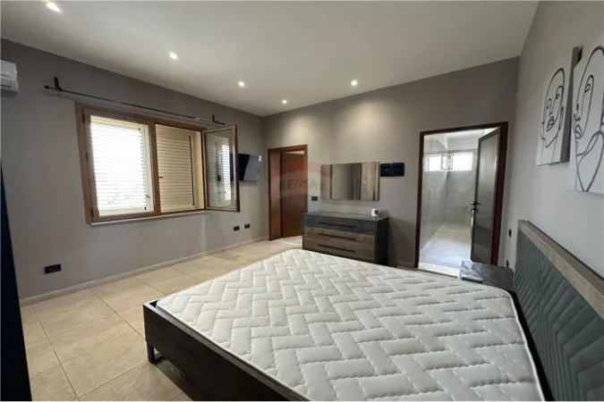 Tirane, jepet me qera apartament 1+1 Kati 2, 42 m² 450 € (Jepet me qira apartament 1+1 prane Grandit)