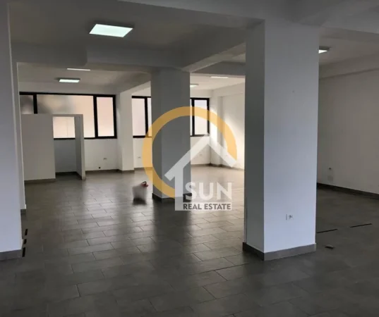 Shkoder, shitet ambjent biznesi Kati 0, 197 m² (PARRUCE, SHKODER)