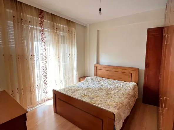 Tirane, jepet me qera apartament 2+1+Aneks+Ballkon , 500 € (Liqeni i Thate)