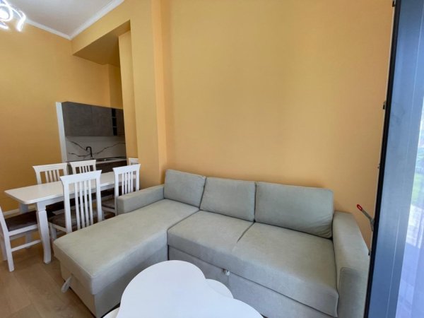 Tirane, jepet me qera apartament 2+1 Kati 1, 94 m² 650 € (Kodra Diellit)