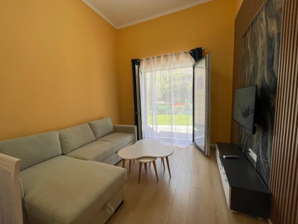 Tirane, jepet me qera apartament 2+1 Kati 1, 94 m² 650 € (Kodra Diellit)