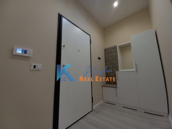 Tirane, jepet me qera apartament 1+1 Kati 1, 60 m² 530 € (Kodra e Diellit 1, afer kompleksit)