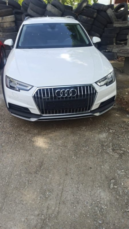 Tirane, shitet makine Audi A4 Nafte, e bardhë automatik Kondicioner 240 km 25.000 €